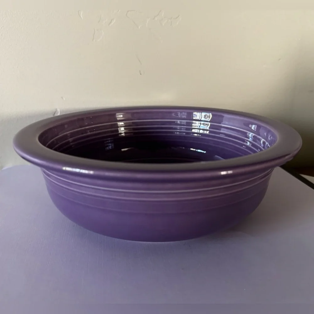 Vintage Fiesta Lilac Serving Bowl - Picture 2 of 7